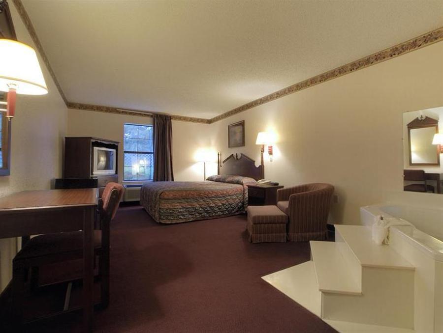 Americas Best Value Inn & Suites - Little Rock - Maumelle Екстер'єр фото