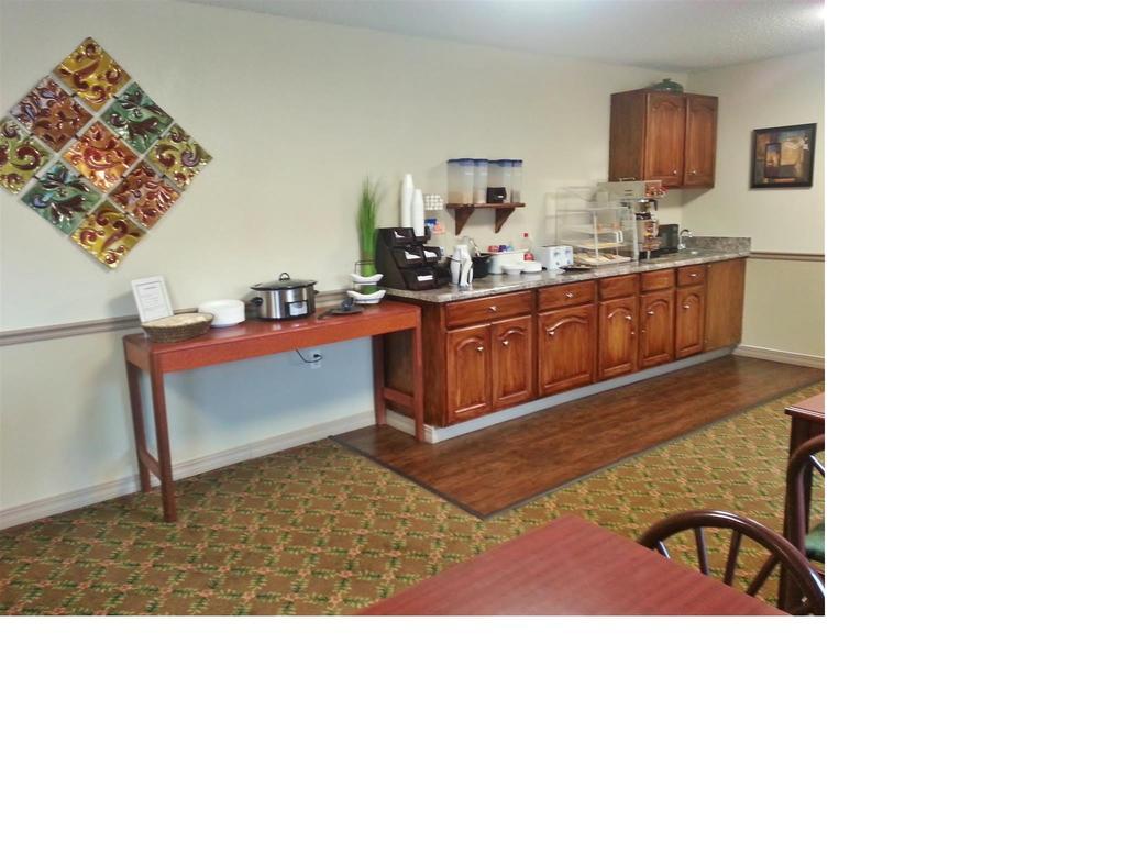 Americas Best Value Inn & Suites - Little Rock - Maumelle Екстер'єр фото