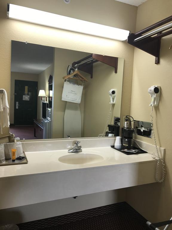 Americas Best Value Inn & Suites - Little Rock - Maumelle Екстер'єр фото